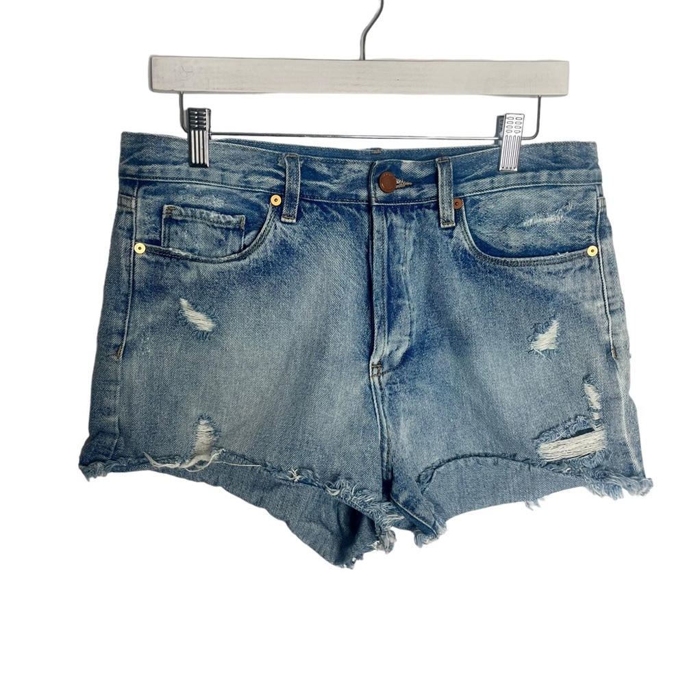 BLANK NYC NWT Distressed Cutoff Denim Shorts Size 30 - Picture 2 of 6